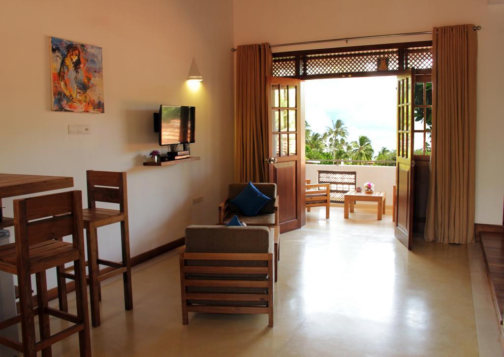 Sky And Sand Guesthouse Beruwala Habitación foto