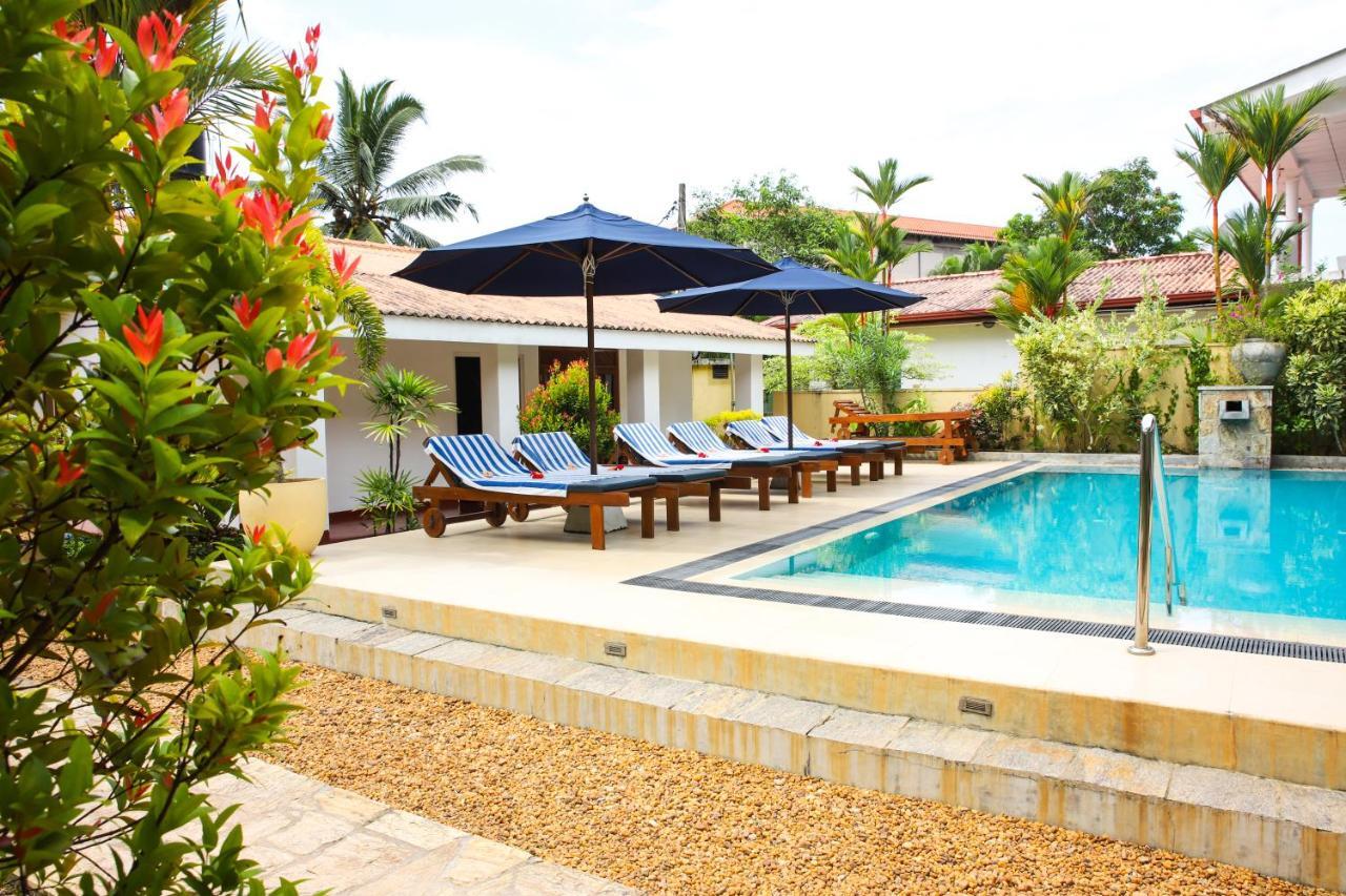 Sky And Sand Guesthouse Beruwala Exterior foto